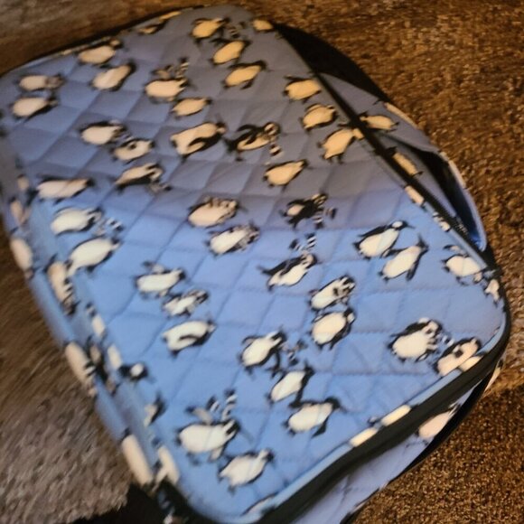 Vera Bradley Blue Penguin Lot of 3 Bags - Grand Traveler, Makeup/Toiletry and ID - Picture 9 of 14